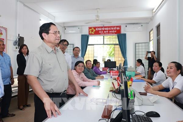 Thủ tướng: Tuyệt đối không để việc sắp xếp bộ máy ảnh hưởng đến đời sống vật chất, tinh thần của nhân dân