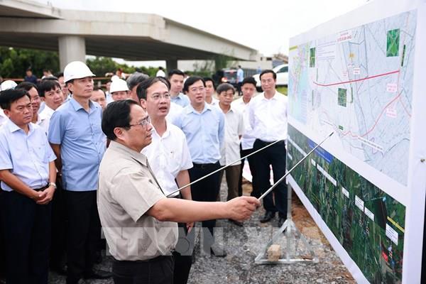 Thủ tướng kiểm tra, đôn đốc thi công các dự án cao tốc tại Đồng bằng sông Cửu Long