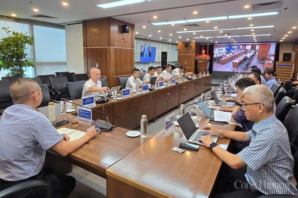 Họp khẩn lên phương án đảm bảo an toàn vận hành hệ thống điện quốc gia