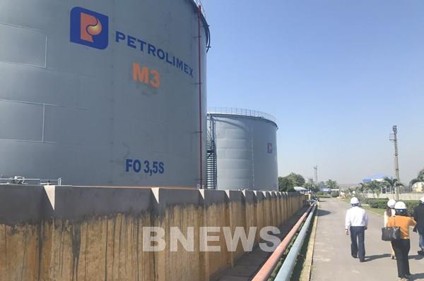 Petrolimex chuẩn bị đủ xăng dầu để phục vụ trước, trong và sau bão số 3