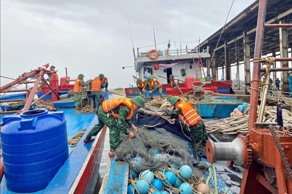 Quân đội huy động hơn 346.000 cán bộ, chiến sĩ, 8.200 phương tiện, 5 máy bay ứng phó bão số 3