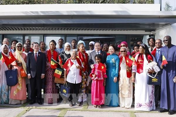 Chủ tịch Quốc hội Trần Thanh Mẫn gặp gỡ cộng đồng người Việt Nam tại Senegal