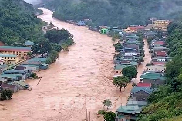 Nghệ An: Nước lũ dâng cao nhiều nơi vượt mốc lịch sử