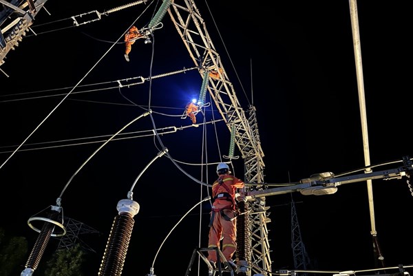 PTC3 linh hoạt điều hành, đảm bảo vận hành an toàn lưới điện trong nắng nóng cao điểm