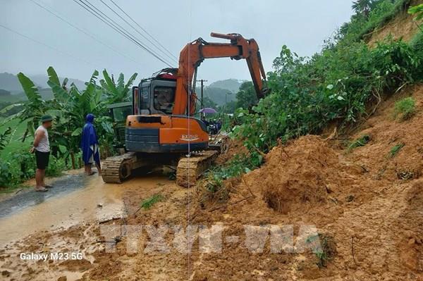 Thanh Hóa: Sạt lở đá kinh hoàng ở vùng biên giới