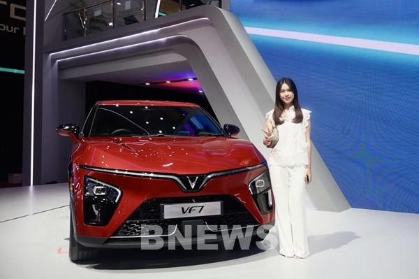 Doanh nhân trẻ Indonesia hết lời khen VinFast VF 7