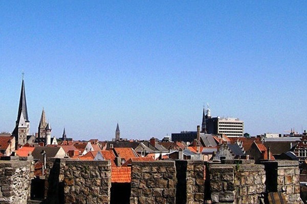 Bỉ tăng mạnh phí nhập quốc tịch