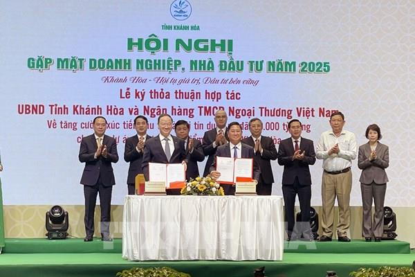 Khánh Hòa mở hướng thu hút các “Sếu đầu đàn” đến đầu tư phát triển