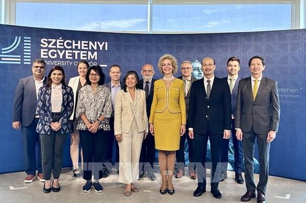 Việt Nam - Hungary hợp tác đào tạo nguồn nhân lực chất lượng cao