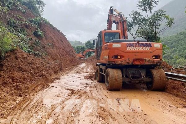 ​Thủ tướng yêu cầu tập trung khắc phục hậu quả lũ quét, sạt lở đất tại Sơn La và chủ động ứng phó mưa lũ