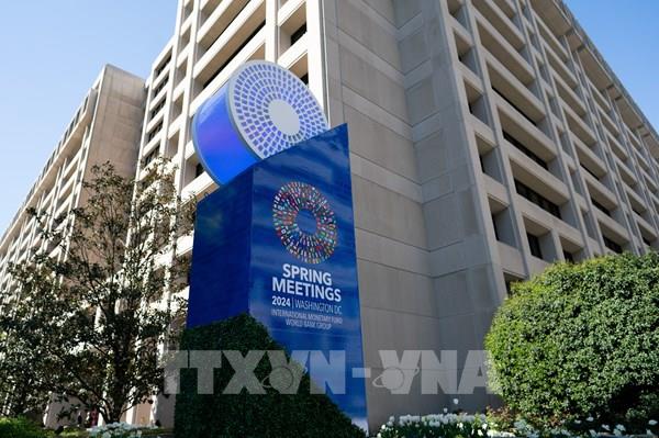 IMF: Lạm phát toàn cầu không đồng đều giữa cuộc chiến thuế quan
