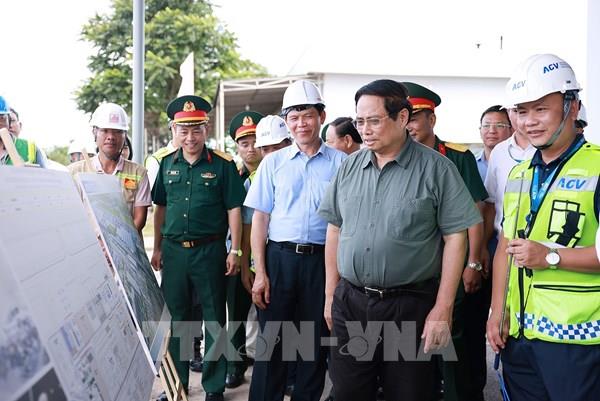 Thủ tướng: Khẩn trương đưa Nhà ga T2 sân bay Đồng Hới vào phục vụ nhân dân