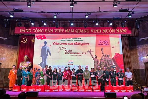 "Còn mãi với thời gian”: Giai điệu tri ân lan tỏa giá trị nhân văn
