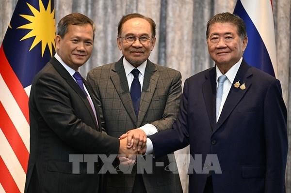 Thái Lan và Campuchia đồng ý ngừng bắn vô điều kiện