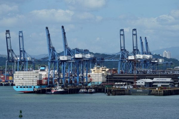 Diễn biến mới quanh thương vụ bán cảng biển Panama