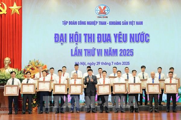Hơn 27.600 sáng kiến từ các phong trào thi đua của ngành than