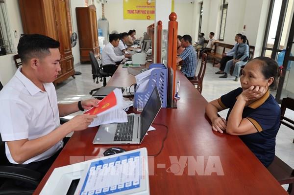 Chính quyền địa phương 2 cấp: "Cõng" dịch vụ công vượt đại ngàn