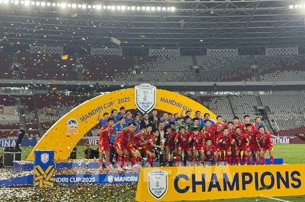 U23 Việt Nam lập “hat-trick” vô địch