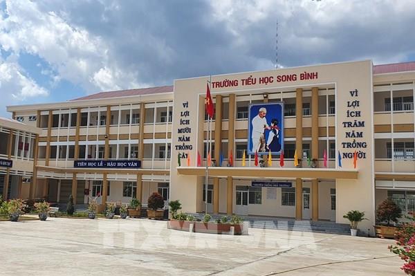 Đồng Tháp "gỡ khó" chuyện trường lớp cho con cán bộ