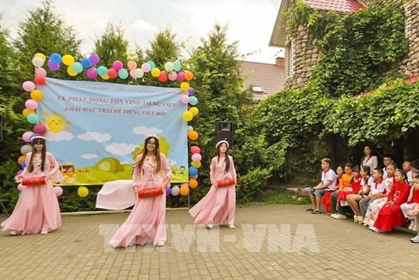 Sôi nổi phong trào tôn vinh tiếng Việt tại Belarus