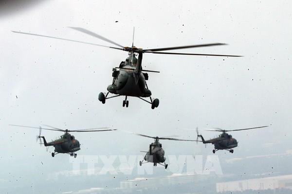 Cận cảnh máy bay trực thăng diễn tập chuẩn bị Quốc khánh 2/9