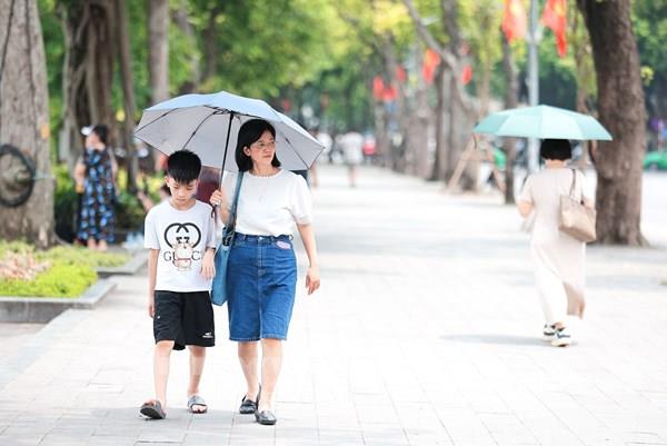 Thời tiết ngày 8/8: Hà Nội ngày nắng nóng, chiều tối có mưa rào và dông