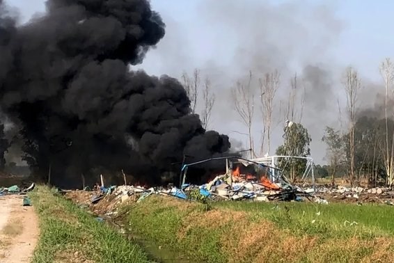 Nổ nhà máy sản xuất pháo hoa tại Thái Lan