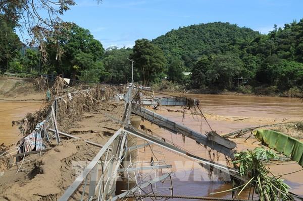 Vẫn còn nhiều vị trí sạt lở trên tuyến Quốc lộ 16
