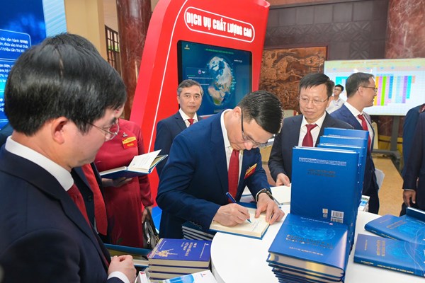 Quản trị biến động để vượt qua “khủng khoảng kép”