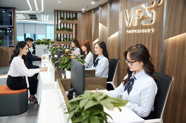 Thị trường chứng khoán bùng nổ thanh khoản, kỳ vọng tiếp diễn trong tháng 8