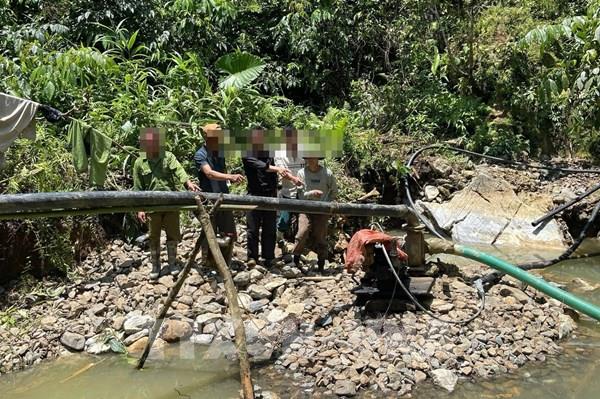 Phát hiện 9 đối tượng khai thác vàng trái phép dưới lòng suối
