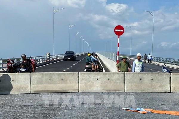 Tạm ngưng cho lưu thông xe qua cầu Đại Ngãi 2