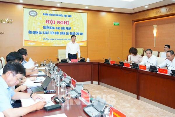 Ngân hàng Nhà nước yêu cầu tiếp tục giảm lãi suất cho vay, hỗ trợ tăng trưởng kinh tế