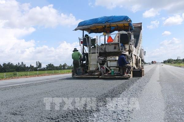 Cao tốc Cần Thơ – Cà Mau: Vượt nắng thắng mưa, bứt tốc về đích