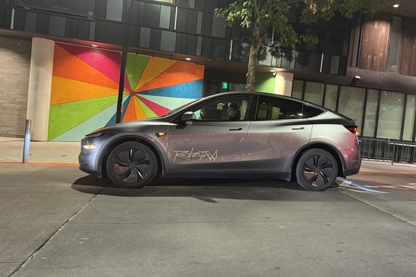 Cổ đông kiện Tesla và Elon Musk với cáo buộc gian lận thông tin