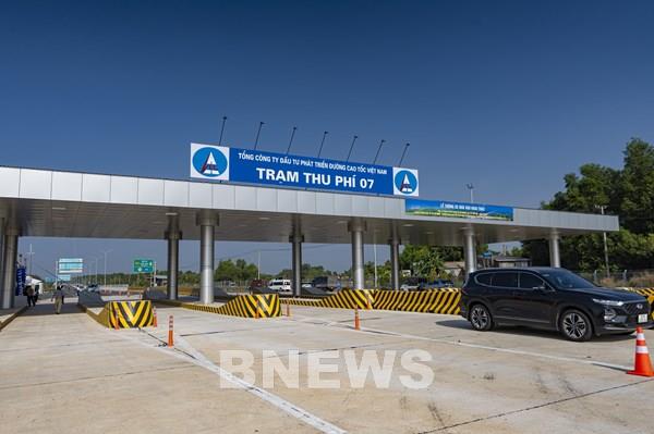 Thu phí 2 đoạn tuyến cao tốc Bến Lức - Long Thành từ 10/8