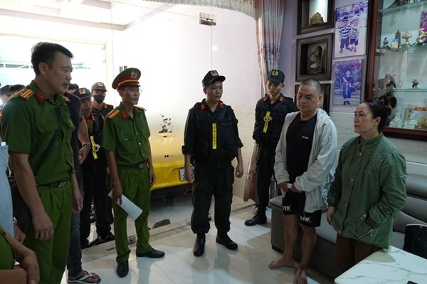 Triệt phá nhóm cho vay lãi nặng, thu lợi bất chính hàng tỷ đồng