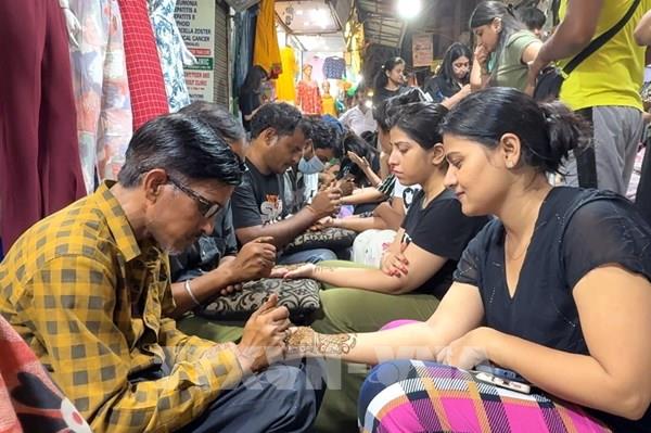 Lễ hội Rakhi - Sợi dây thắt chặt tình thân và gắn kết mọi người