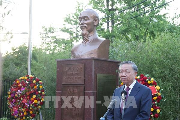 Tổng Bí thư Tô Lâm dự Lễ Khánh thành tượng Chủ tịch Hồ Chí Minh tại Hàn Quốc