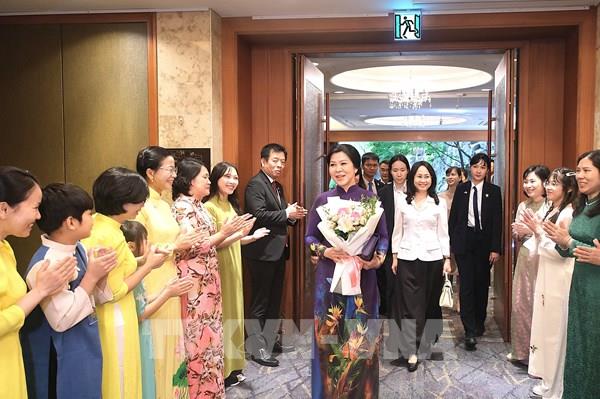 Phu nhân Ngô Phương Ly gặp mặt thân tình các cô dâu Việt Nam tại Hàn Quốc