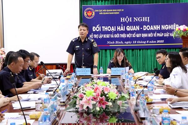Hải quan tháo gỡ vướng mắc thủ tục thông quan xuất nhập khẩu hàng hóa