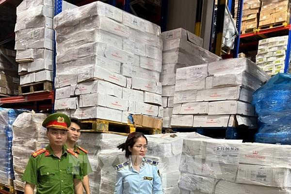 Hà Nội phát hiện hơn 15 tấn xương lợn đông lạnh hết hạn sử dụng