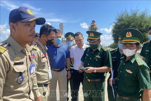 Tiếp nhận 72 công dân Việt Nam do phía Campuchia trao trả