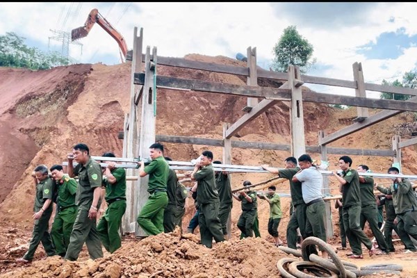 Gần 1.500 lượt thanh niên hỗ trợ dự án đường dây 500kV Lào Cai – Vĩnh Yên