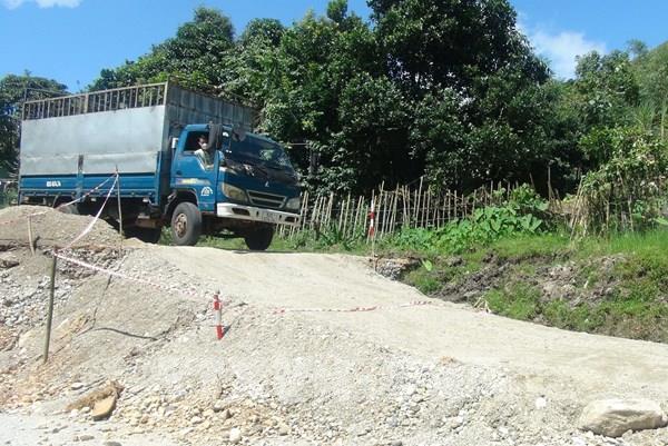 Cần sớm khắc phục hư hỏng tuyến Quốc lộ 40B đoạn qua tỉnh Quảng Ngãi