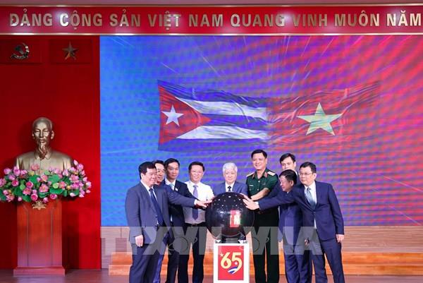 Gần 250 tỷ đồng ủng hộ sau 3 ngày - kỳ tích của mối tình thuỷ chung Việt Nam - Cuba