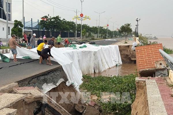 Kè Thường Thới Tiền sạt lở nghiêm trọng, Đồng Tháp chỉ đạo hành động khẩn