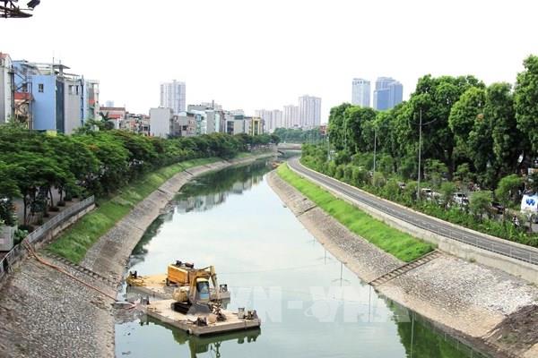 Trả lại màu xanh trong cho sông Tô Lịch