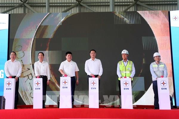 Lễ đốt dầu lần đầu Lò hơi Tổ máy số 1 tại Dự án Nhà máy nhiệt điện Quảng Trạch I