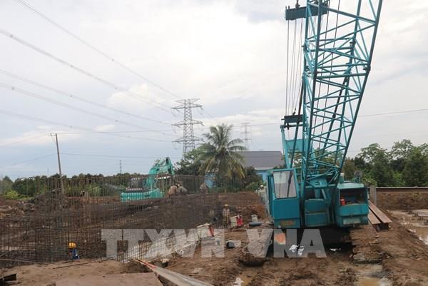 Đồng Tháp dồn lực thực hiện các dự án giao thông trọng điểm